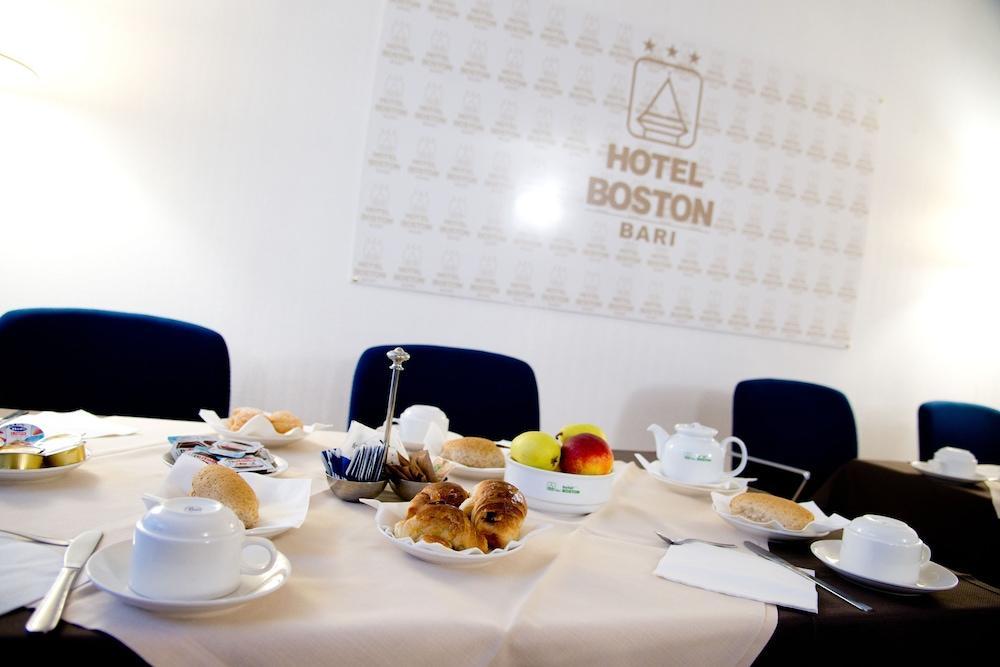 Hotel Boston Bari Bagian luar foto